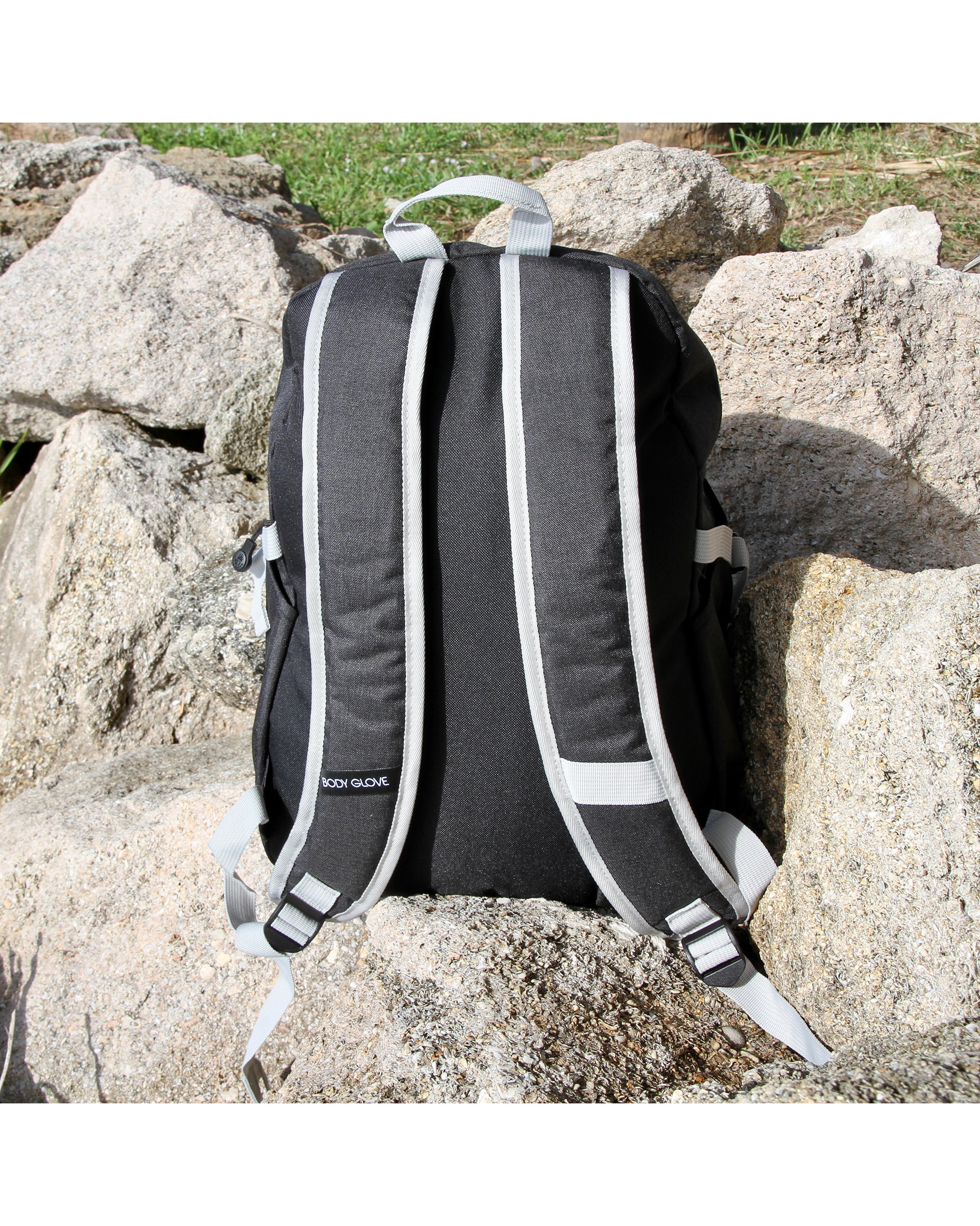 Edgemere 28L Lightweight Backpack - Black - Image 7