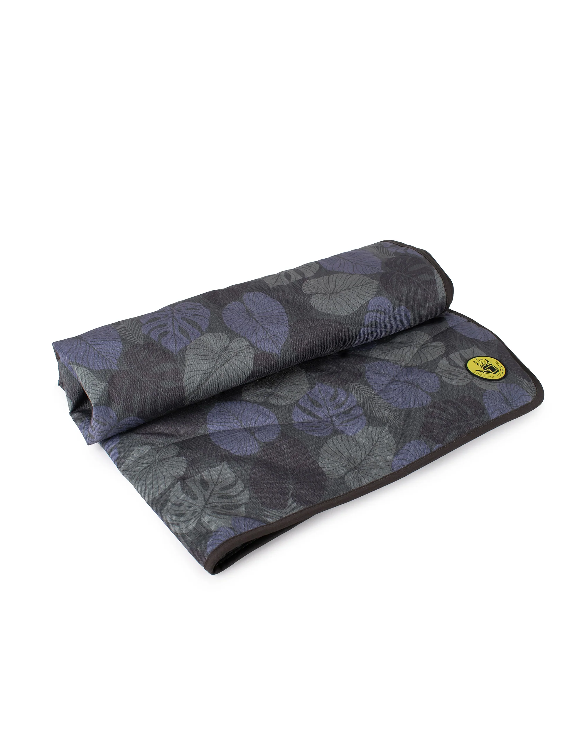 Sun & Sand Waterproof Throw - Tropical Green - Image 4